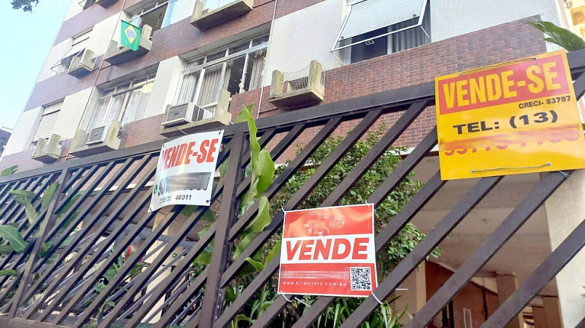 Vale lembrar, o preço de um imóvel é determinado pelo equilíbrio entre a oferta e a demanda