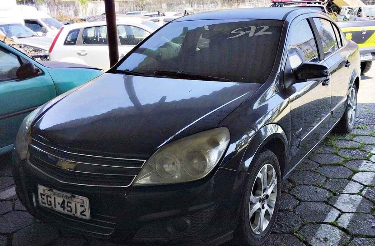 Entre os veículos disponíveis, há 28 com situação regular