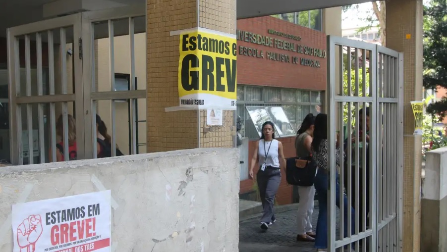 Governo propõe a servidores da educação reajuste de 9% em 2025