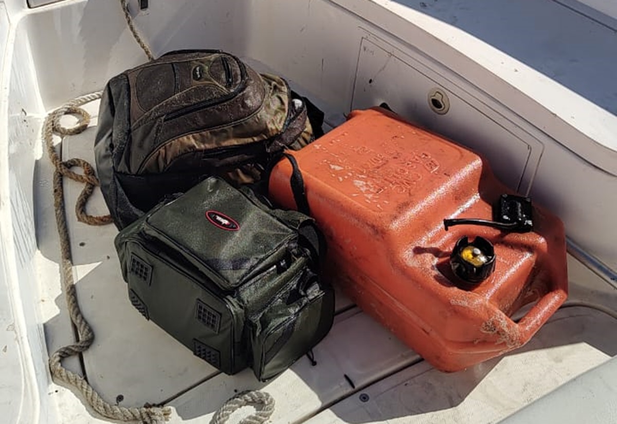 Pertences foram encontrados próximos ao corpo resgatado na noite desta sexta-feira (19)