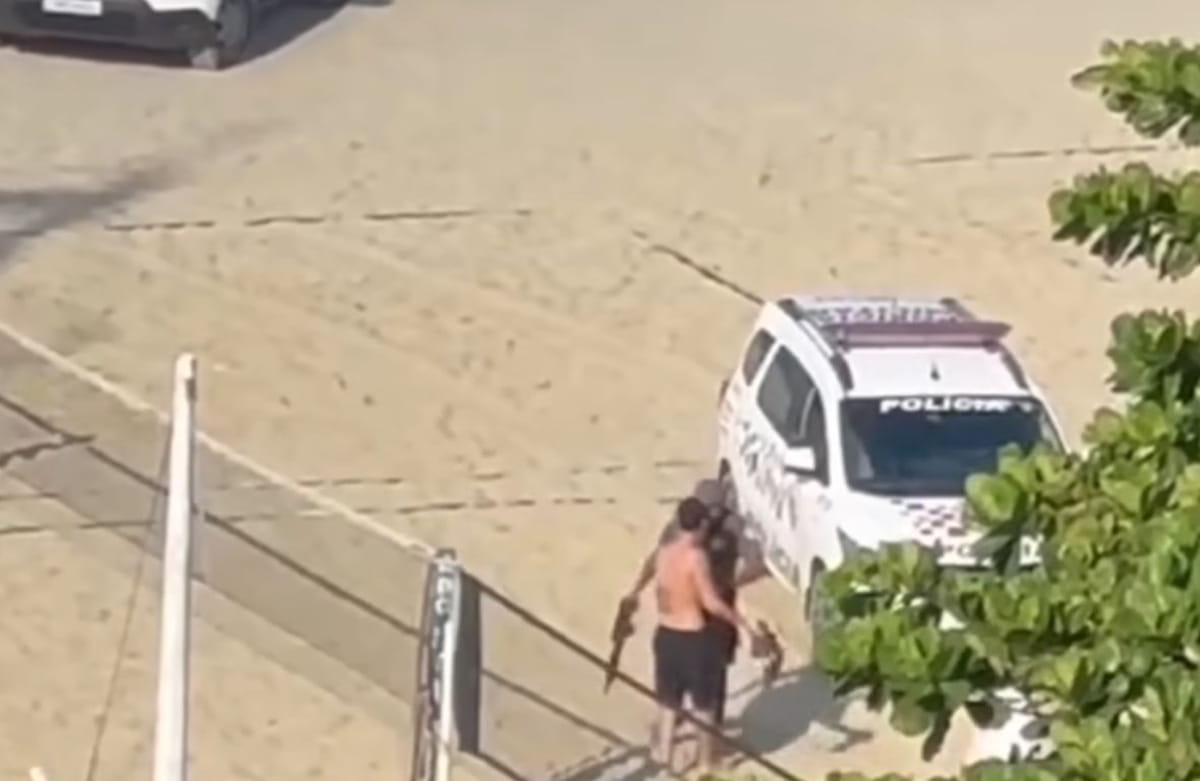 Ambos os homens foram presos em flagrante