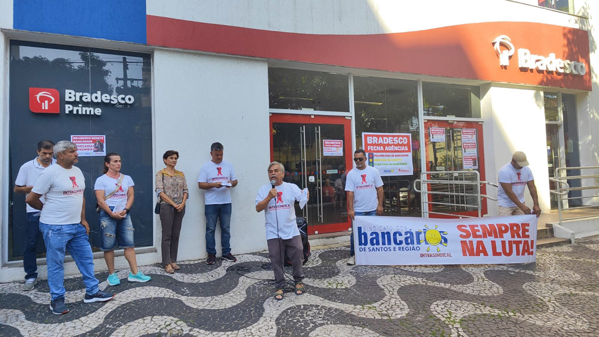 A manifestação foi contra fechamento de agências