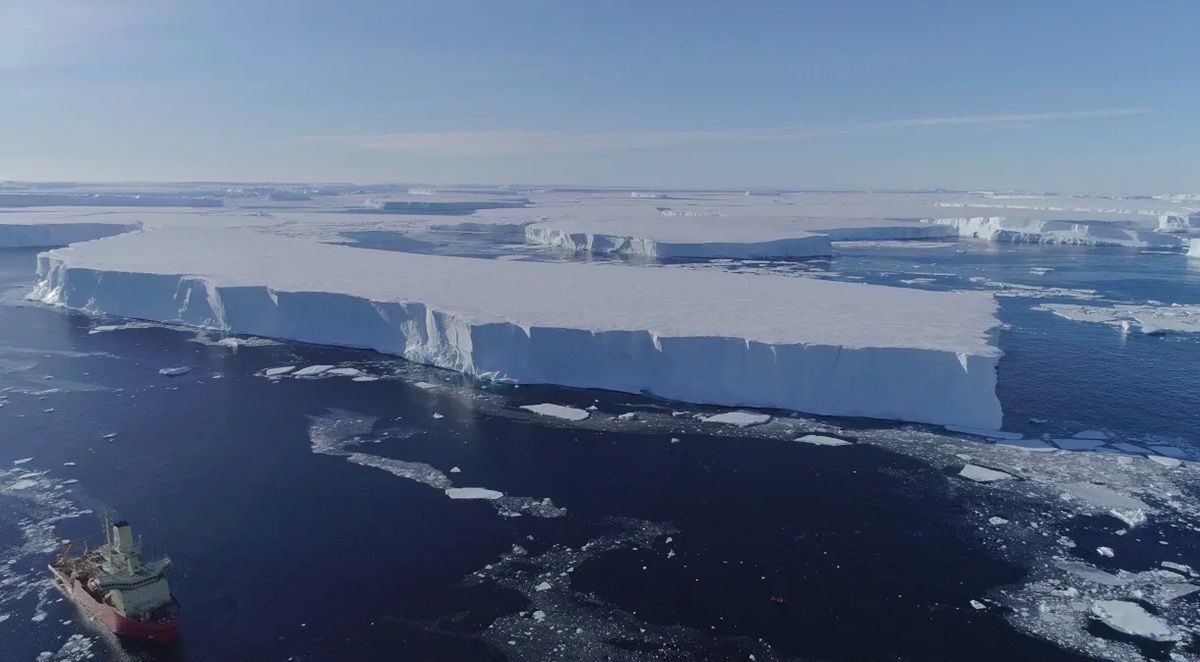 Glaciar Thwaites, na Antártida, contribui, atualmente, com 4% do aumento global do nível do mar a cada ano