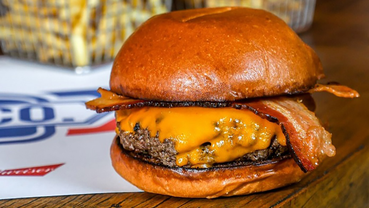 A Original Co fica localizada no número 114 da Rua Azevedo Sodré, no Gonzaga