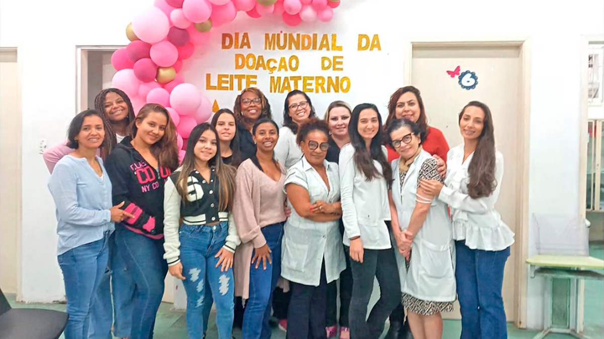 Equipe do Cescrim atende gestantes e mães que fazem a doação de leite materno em Itanhaém