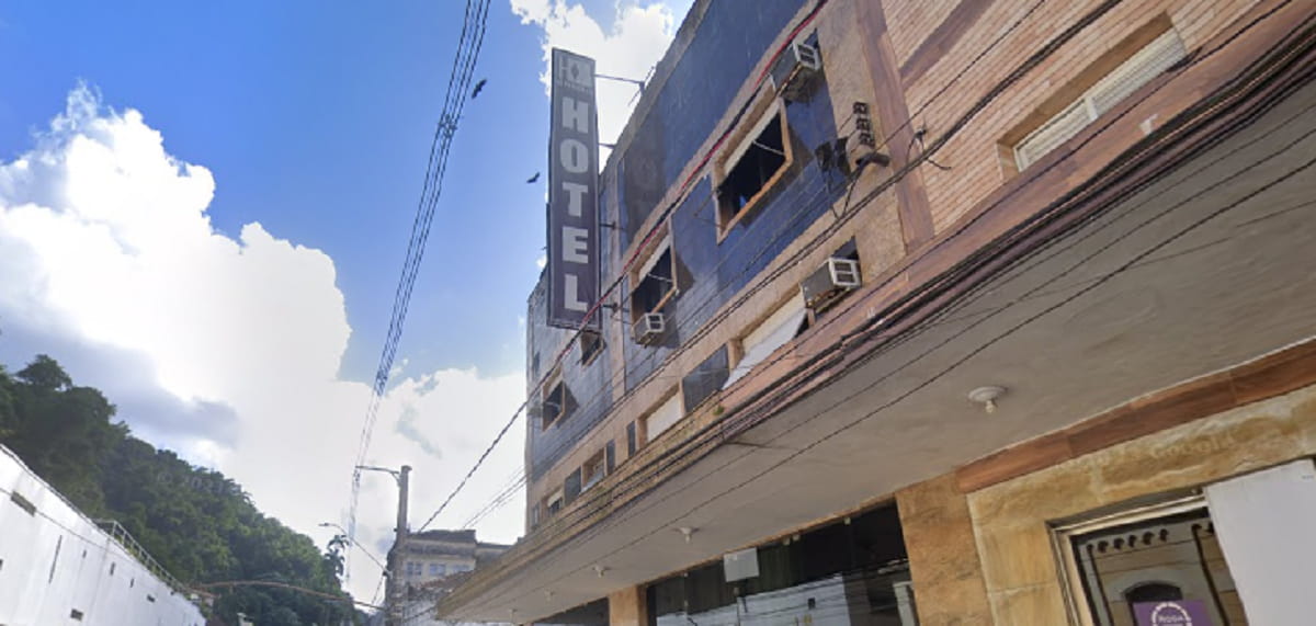 A mulher trabalhava como garota de programa e foi encontrada morta após atender um cliente