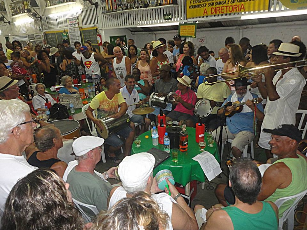 Roda de samba do Clube Ouro Verde é uma das mais tradicionais da Cidade