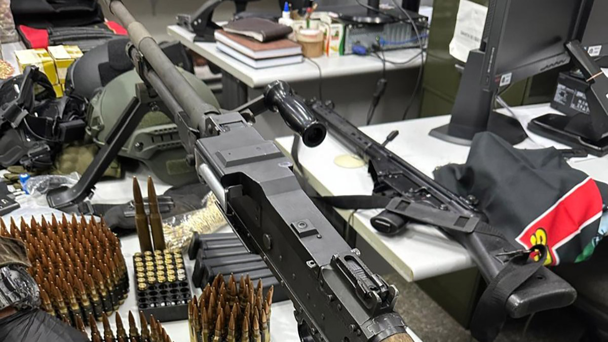 Imagens da apreensão de armas e munições, em São Paulo
