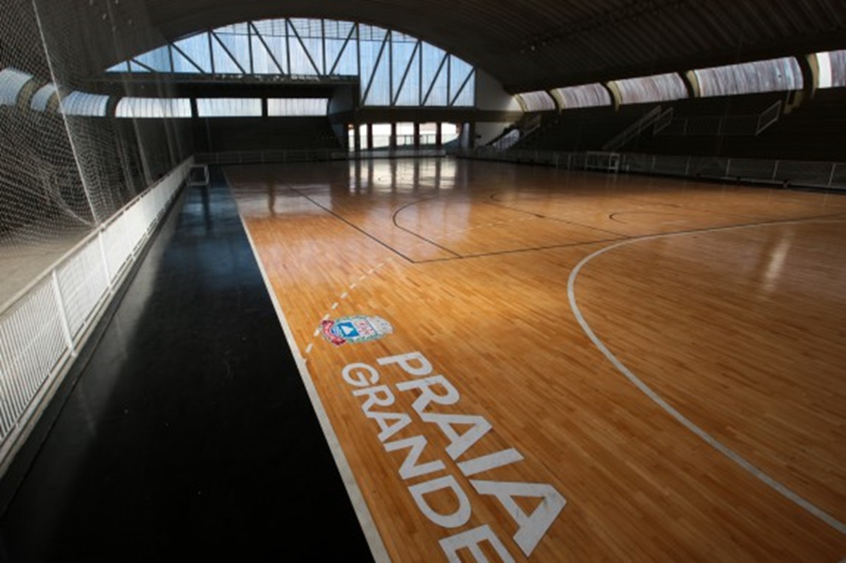 Furto aconteceu no Ginásio Falcão, que está acolhendo doações