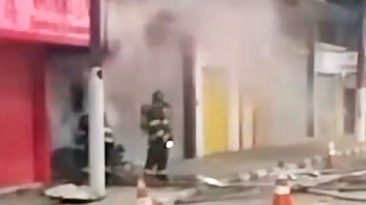 As causas dos incêndio serão apuradas. Ninguém ficou ferido
