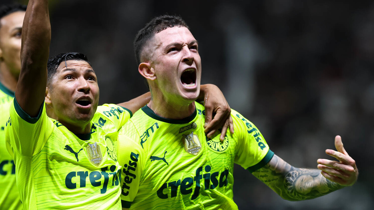 Atlético-MG e Palmeiras começaram a partida de forma equilibrada