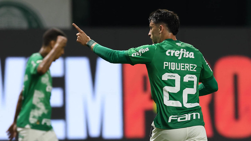 Estêvão se destacou com duas assistências, e Raphael Veiga também foi muito aplaudido ao ser substituído após uma boa atuação