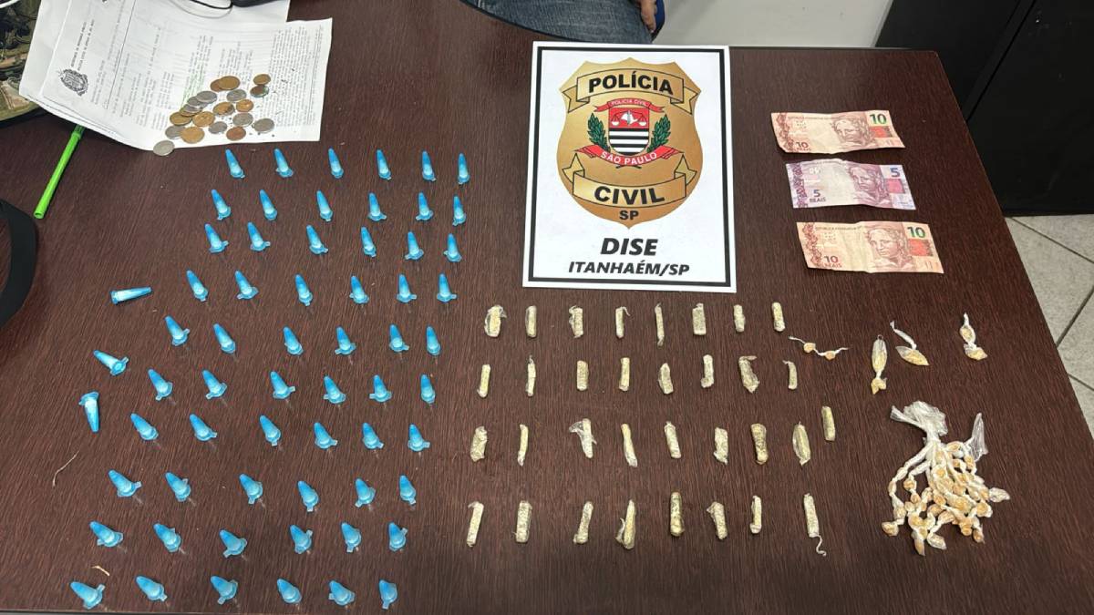 Presos em flagrante, eles foram levados até a Delegacia