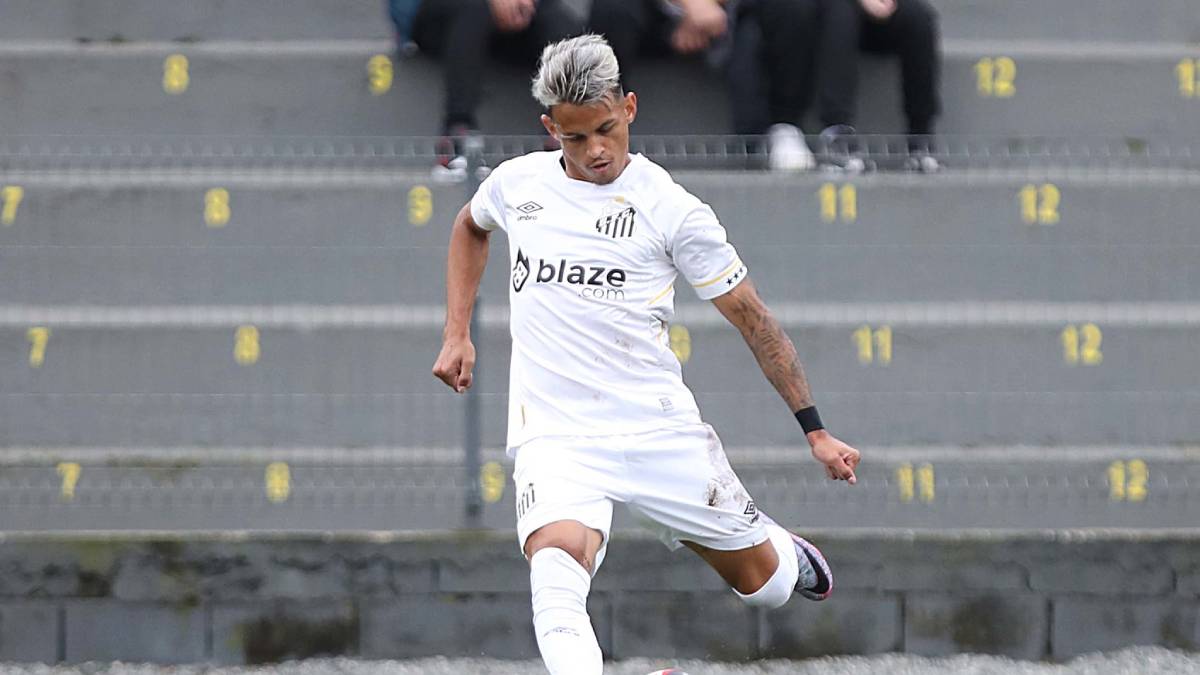 Jogador é revelado pelo clube