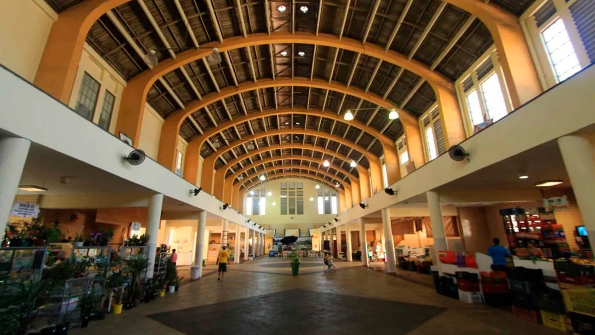 O Mercado Municipal foi inaugurado em 1902, reunindo os dois estabelecimentos do gênero que funcionavam na cidade