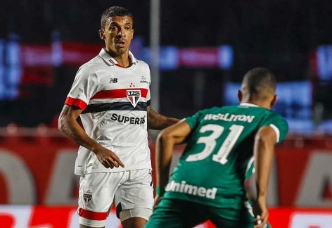 Gols do Tricolor foram feitos durante o segundo tempo, pela dupla Luciano e Calleri