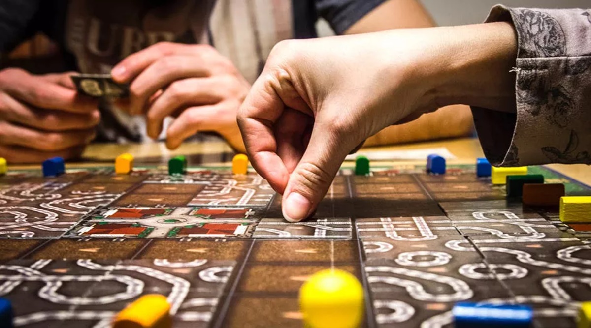 Locadora de Santos tem mais de 160 jogos de tabuleiro disponíveis