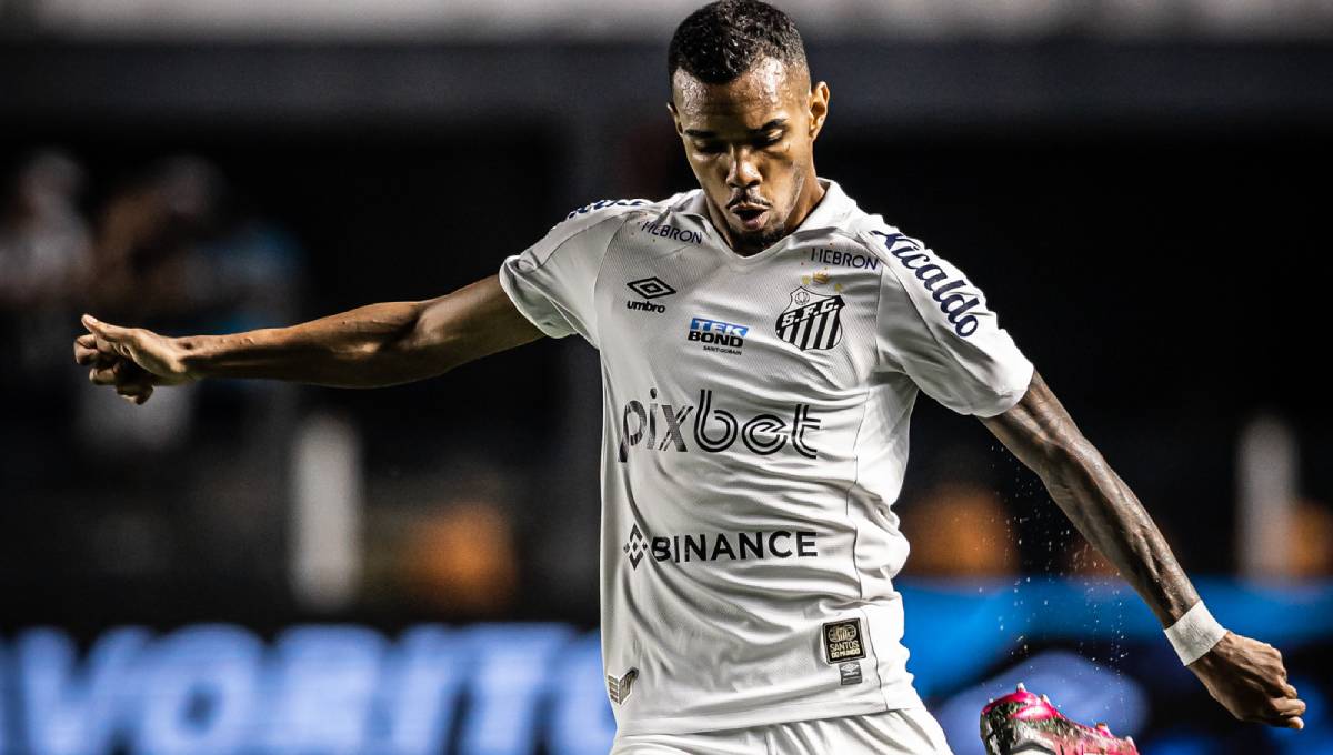 Jogador foi revelado no clube