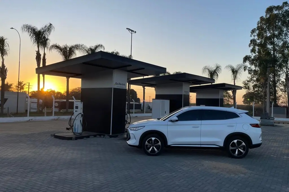 Sistema Anchieta-Imigrantes terá novo posto para carros elétricos