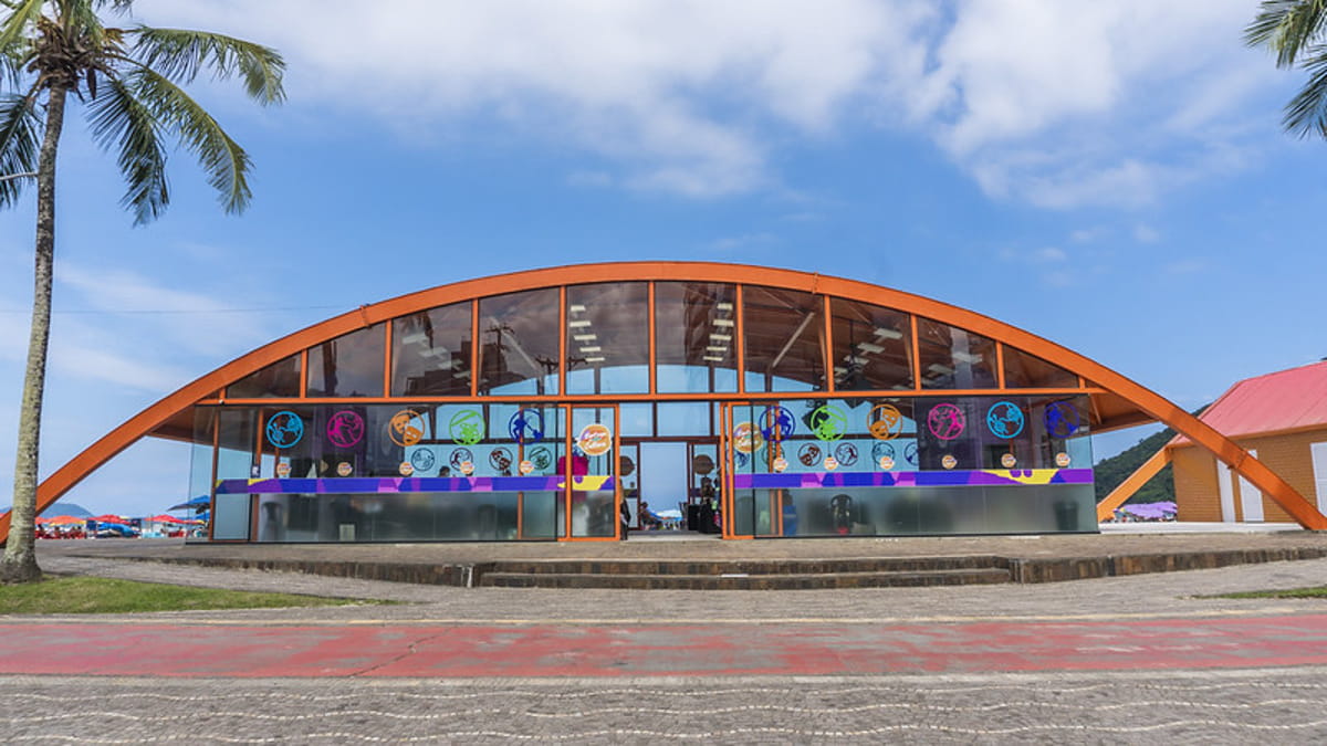 O espetáculo ocorre no Espaço Cultural Praia, à Av. Tomé de Souza, 538, Centro