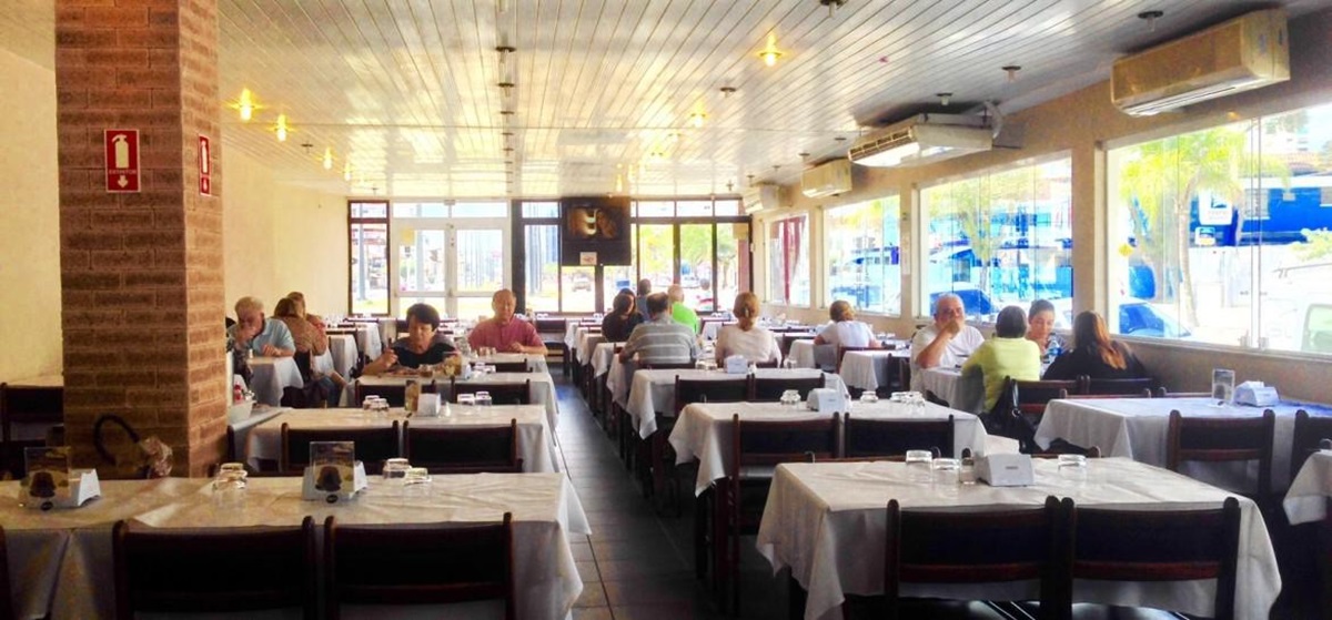 Restaurantes tradicionais de Santos já estão entre os preferidos das famílias
