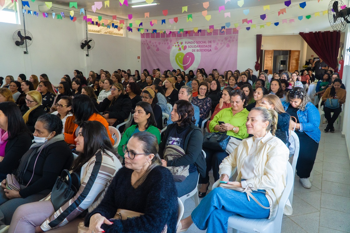 400 professores da rede municipal de ensino participaram do seminário