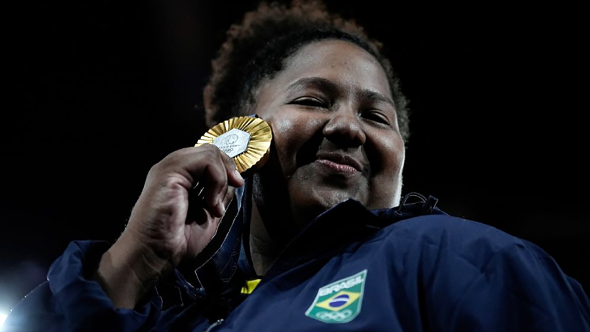 Beatriz Souza ganhou o ouro olímpico e orgulhou todos os brasileiros