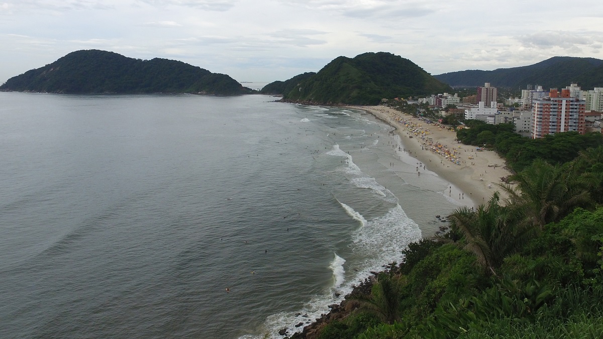 Praia do Tombo, em Guarujá