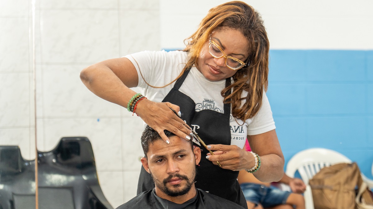 Enquanto os adultos aproveitam os serviços, as crianças terão a diversão garantida com grandes brinquedos infláveis, pipoca e algodão doce