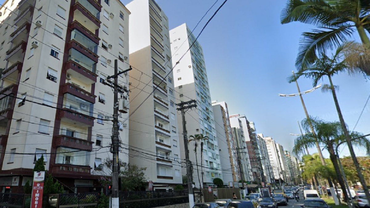 Prédios localizados na orla de Santos estão tortos