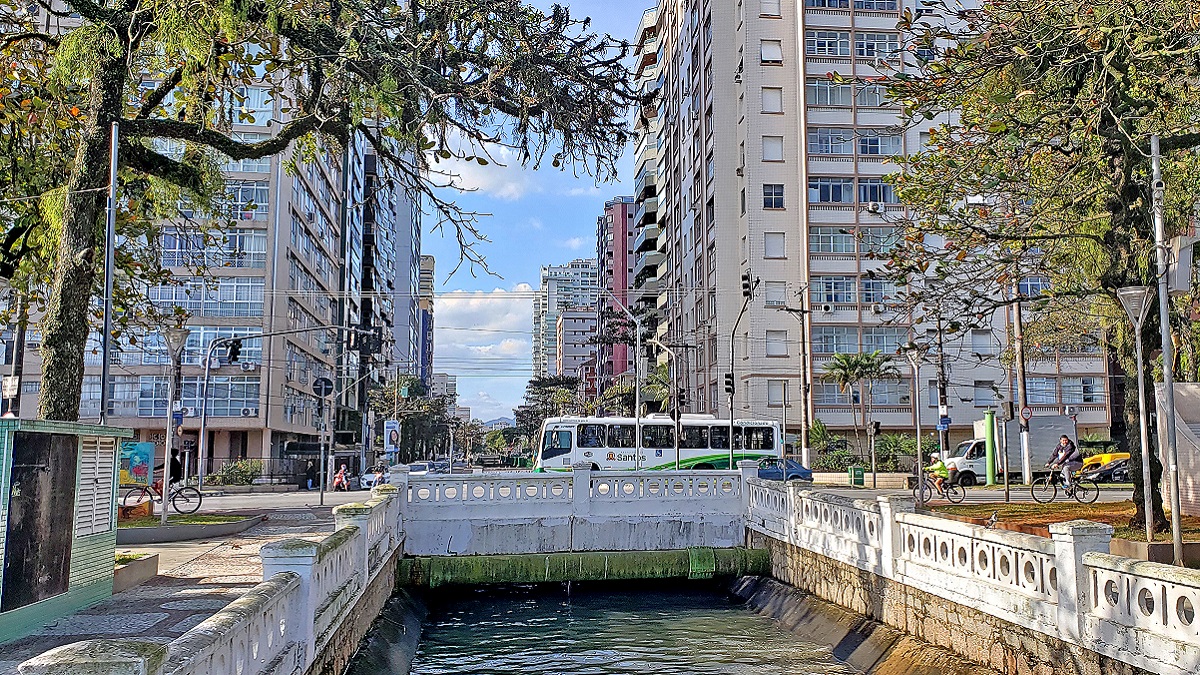 Os canais de Santos têm uma função essencial para a Cidade