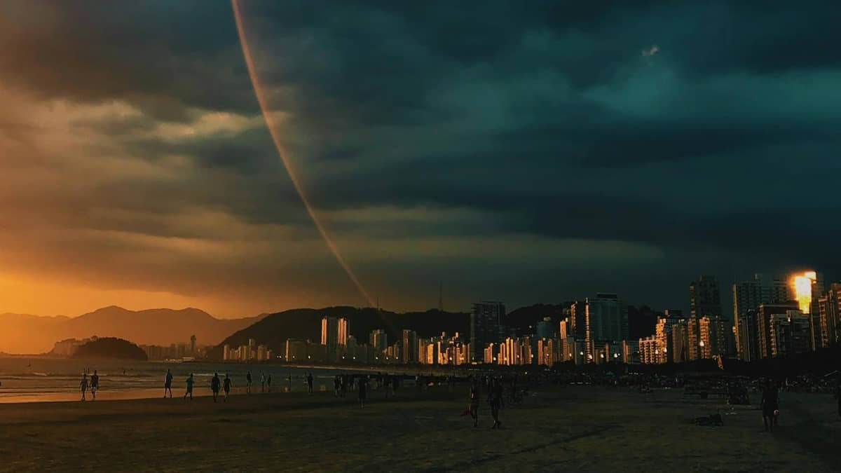 Forte frente fria com massa de ar polar chegam ao litoral de SP na sexta, dia 23