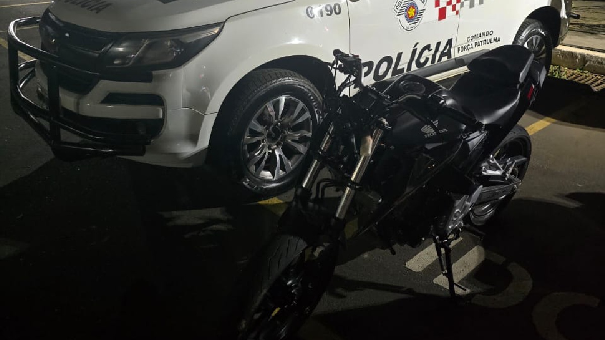 Moto recuperada pela Polícia Militar