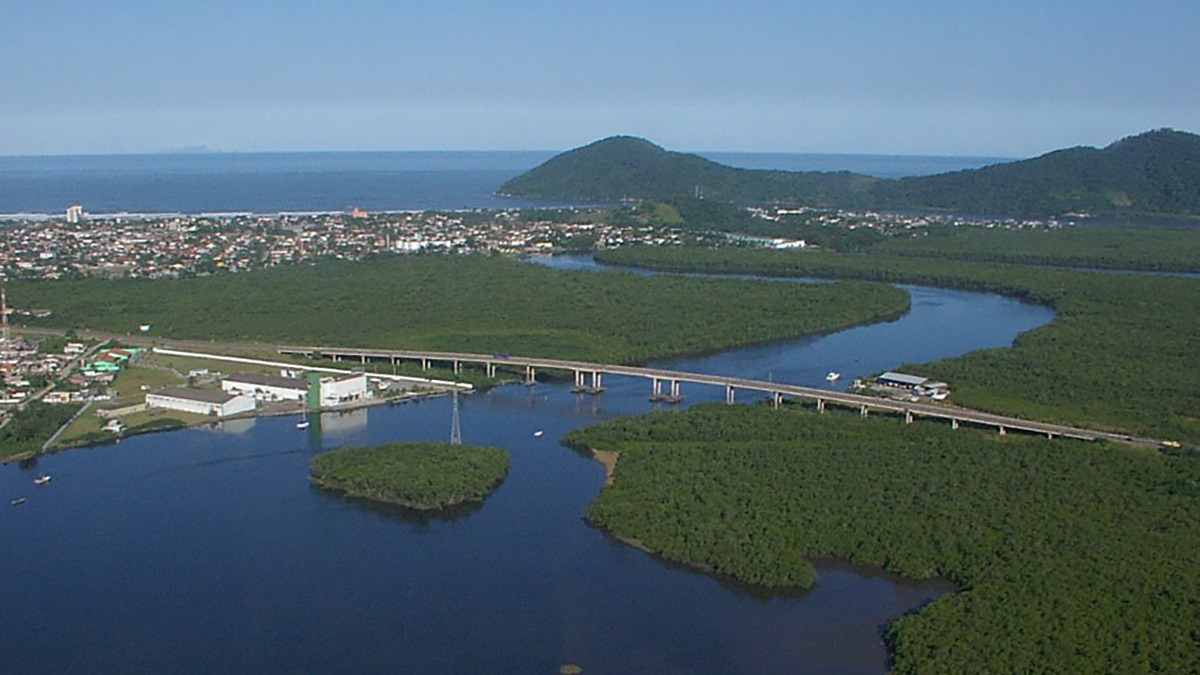 Essas obras devem reduzir os congestionamentos entre Bertioga, na Baixada Santista