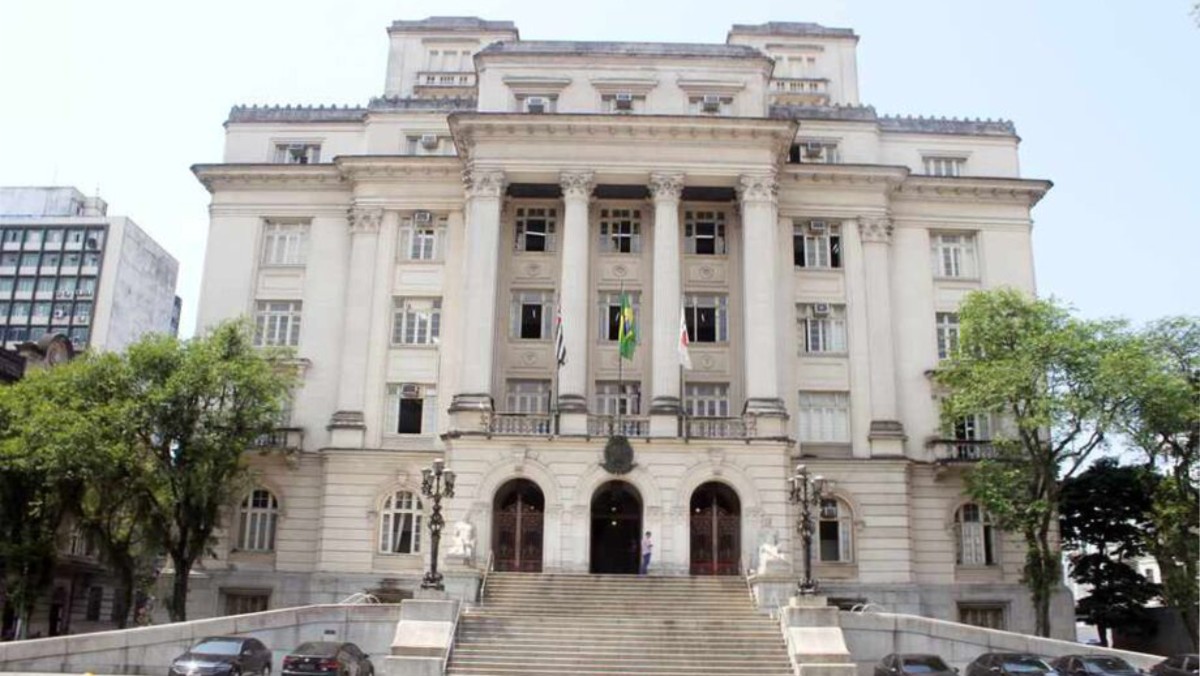 O vereador explicou que a Prefeitura pode homologar os pedidos de aposentadoria imediatamente