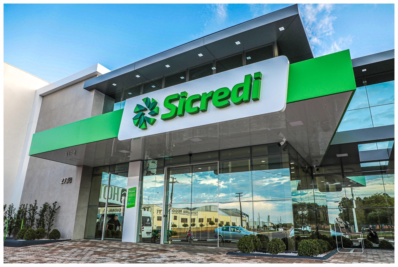 Instituição financeira Sicredi procura funcionários que sejam ativos e interessados em evoluir profissionalmente