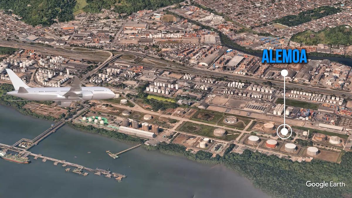 O portêiner no caminho dos aviões que passarão a operar no futuro Aeroporto Civil Metropolitano de Guarujá é uma ameaça real