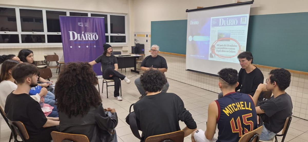 Os futuros jornalistas acharam na feira uma perspectiva de que pode, sim, haver mercado para Jornalismo no futuro