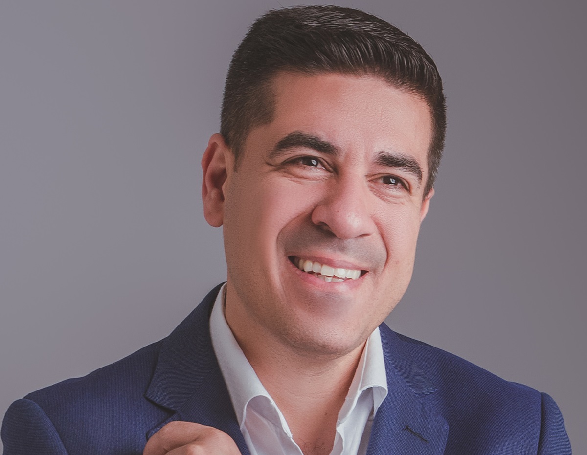 Danilo Sugoi tem 42 anos e disputa um cargo público pela primeira vez