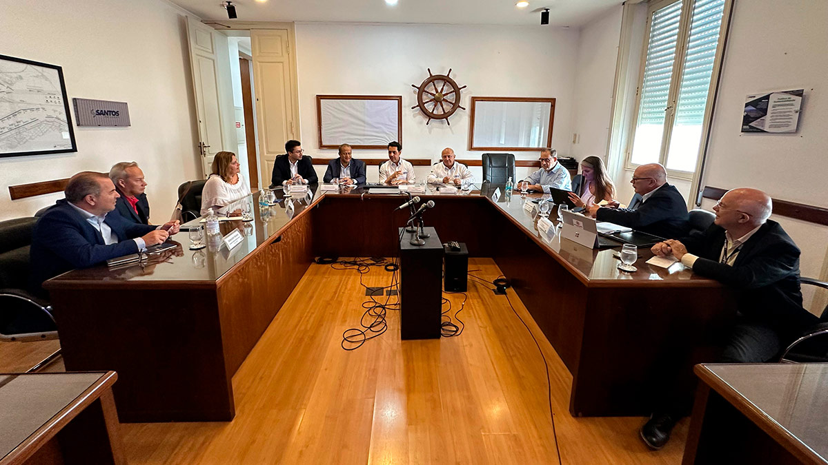 O encontro aconteceu na última quinta-feira (26), no Porto de Santos