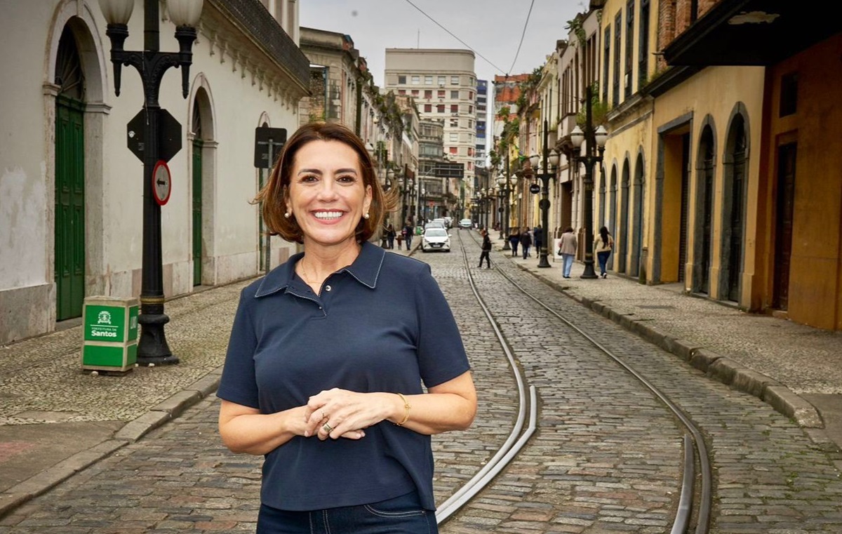 Rosana Valle é formada como jornalista e atualmente é deputada federal