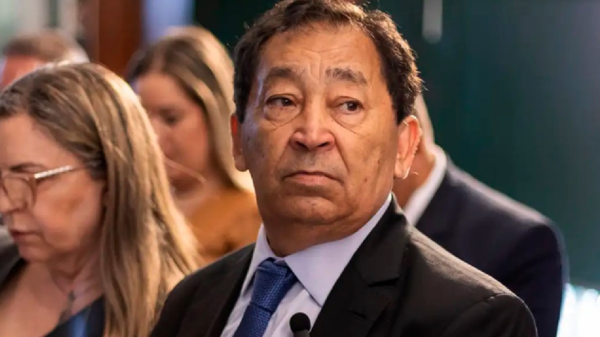 Candidato à reeleição em Taboão da Serra, José Aprígio da Silva (Podemos) continua internado