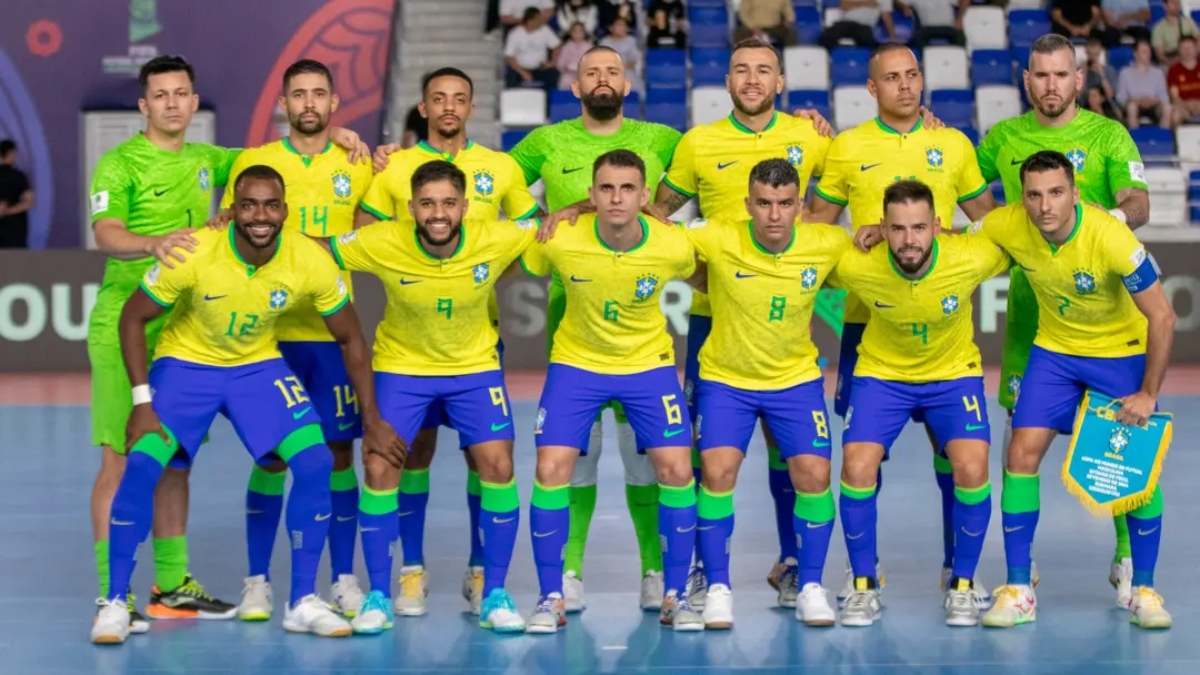 Brasil vence a Argentina por 2 a 1 e conquista a Copa do Mundo de futsal