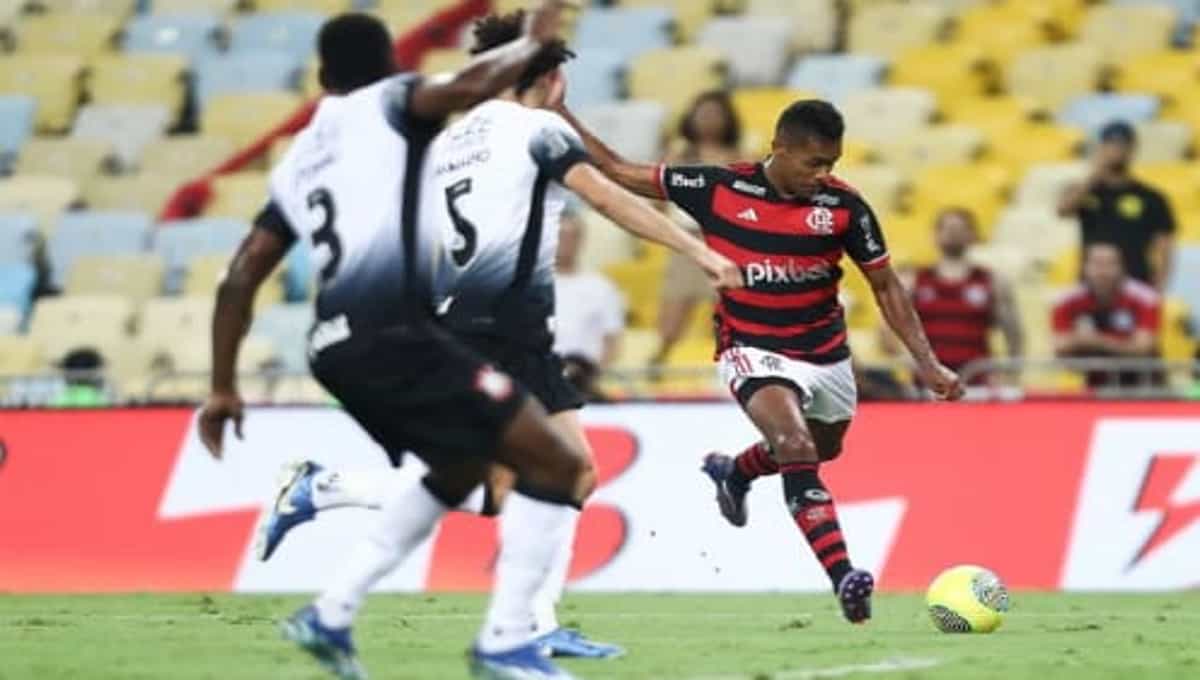 Gol do Flamengo foi feito por Alex Sandro