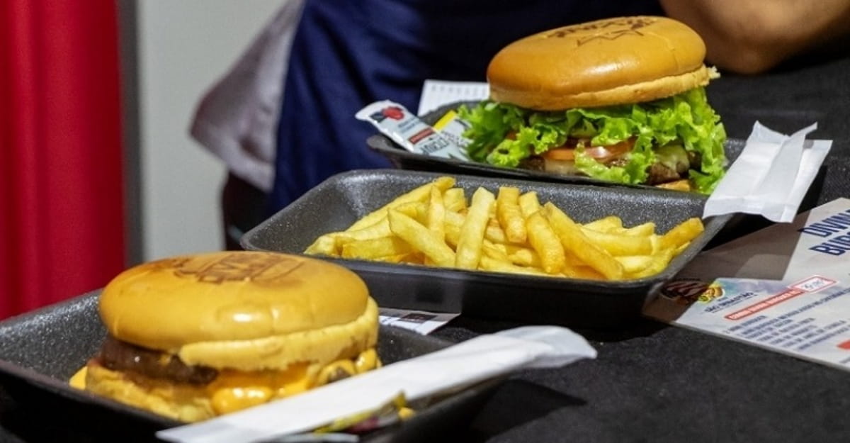 A programação cultural será diversificada, com shows musicais, apresentações de artistas e bandas locais