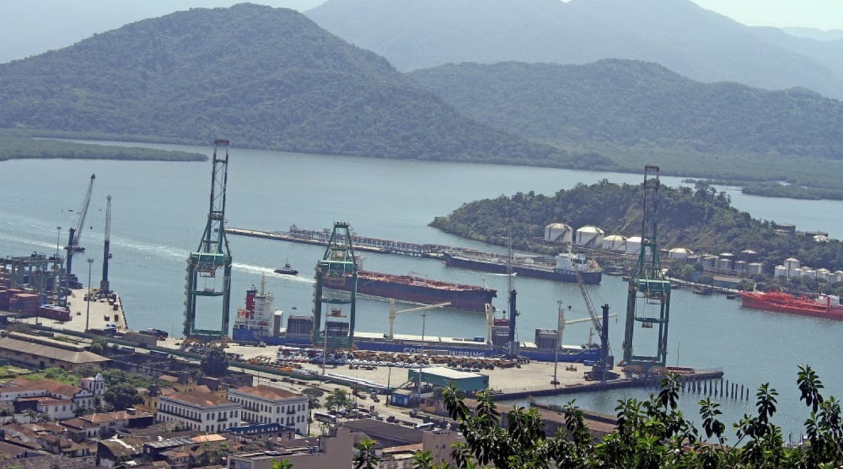 Para vencer o leilão, a empresa deve, além de oferecer o maior lance, se comprometer com os investimentos pré-definidos