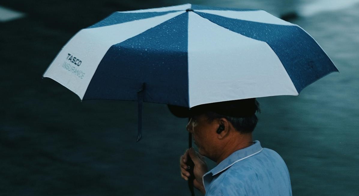 Semana será de céu nublado e chuva fraca a qualquer momento no litoral de SP