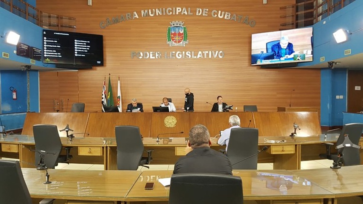 Câmara de Cubatão também foi vítima das fortes chuvas desta sexta-feira (20)