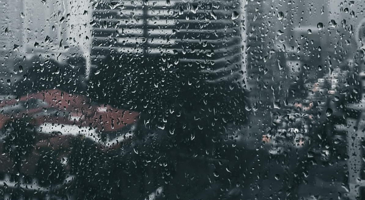 Chuva deve continuar durante toda a semana no litoral de SP