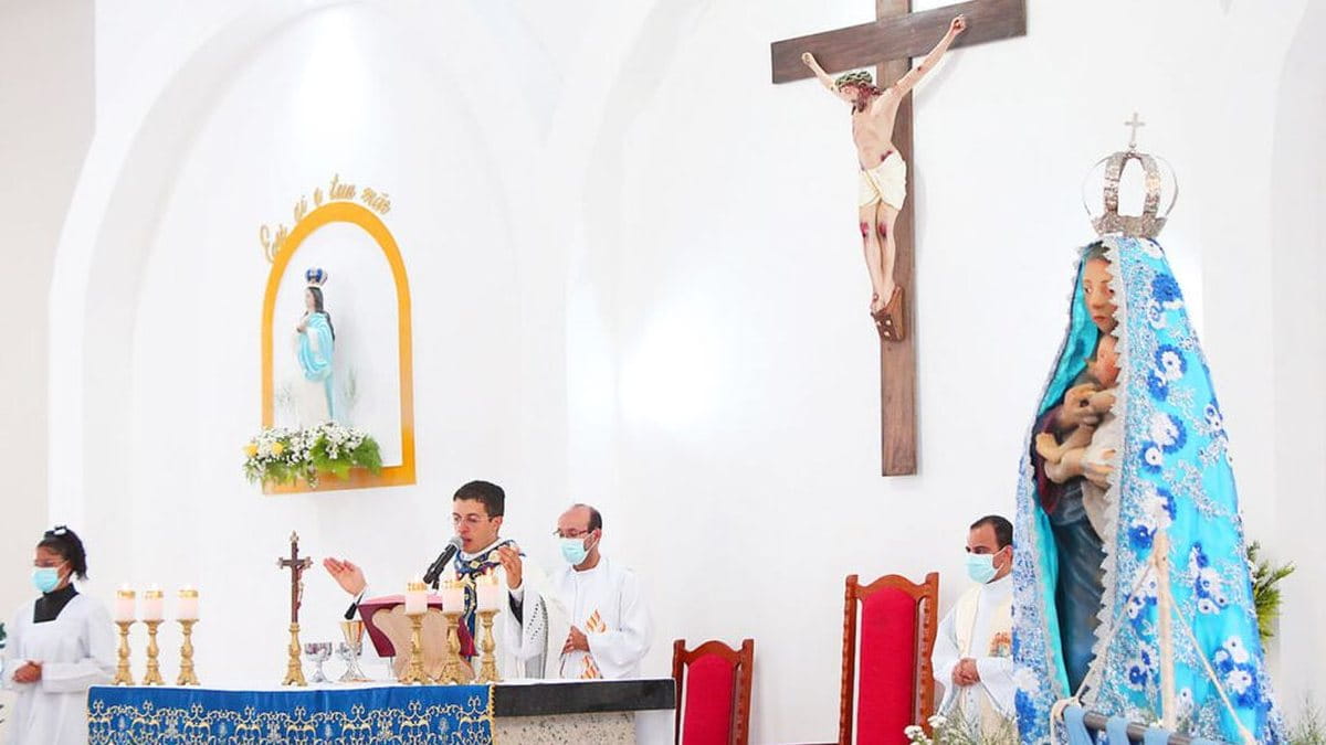 O evento contará com barracas de comidas típicas, bebidas e brinquedos